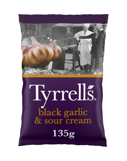 TYRRELLS BLACK GARLIC & SOUR CREAM (135GMS)